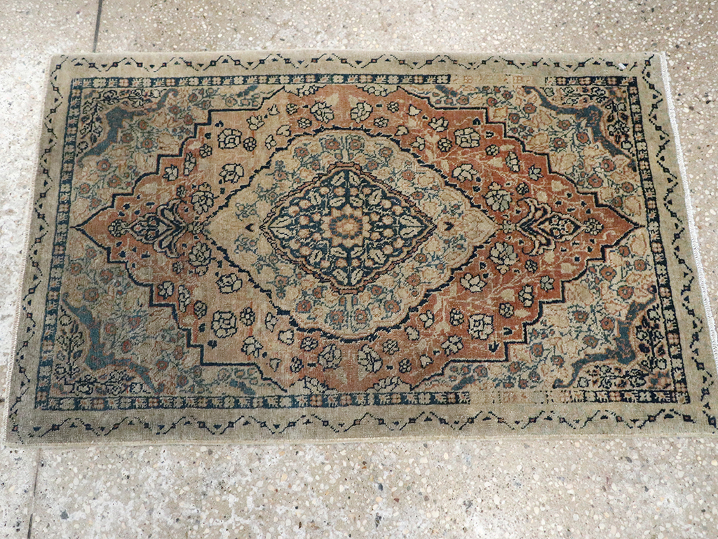 Antique Persian Tabriz Hagi Jalili Throw Rug, No.24874 - Galerie Shabab