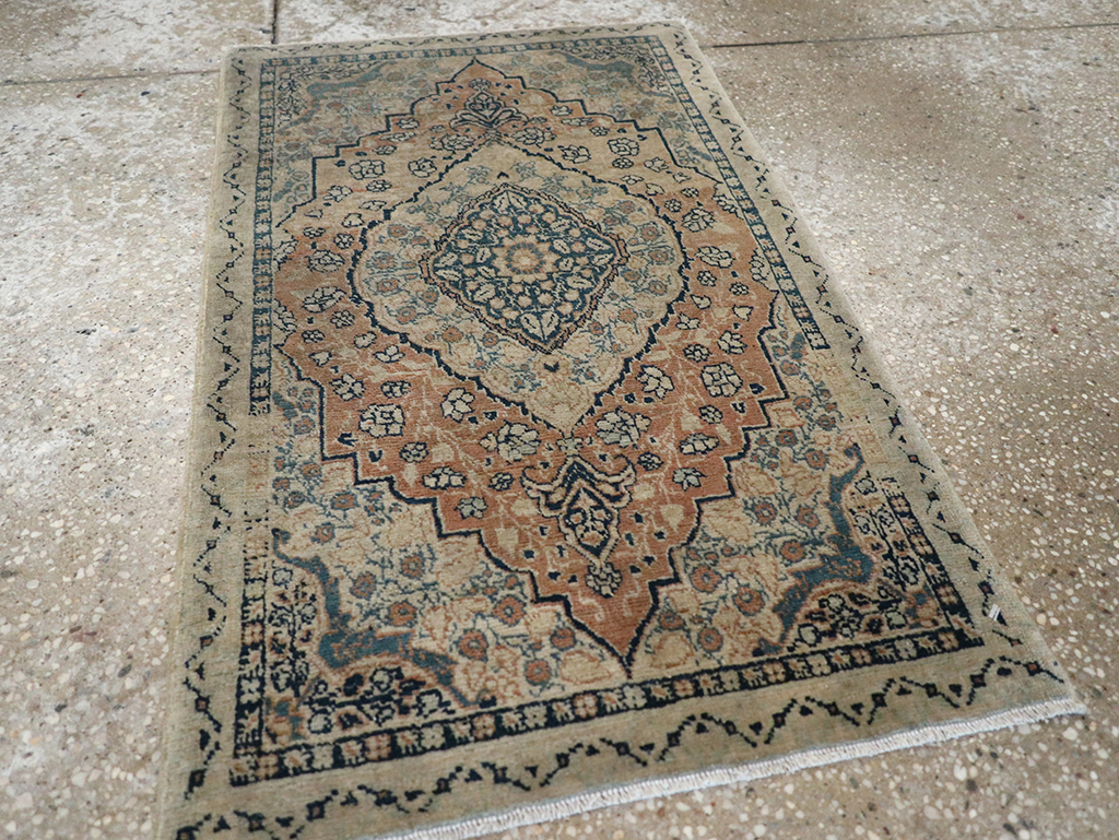 Antique Persian Tabriz Hagi Jalili Throw Rug, No.24874 - Galerie Shabab