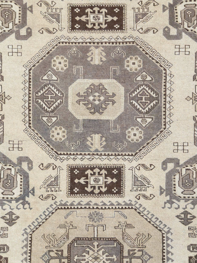Vintage Persian Veece Carpet, No.24880 - Galerie Shabab