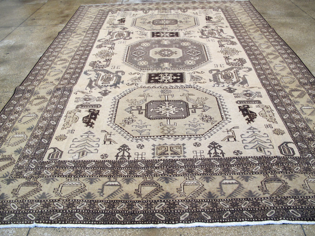Vintage Persian Veece Carpet, No.24880 - Galerie Shabab