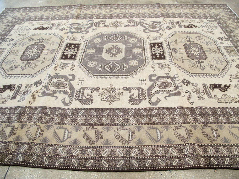 Vintage Persian Veece Carpet, No.24880 - Galerie Shabab