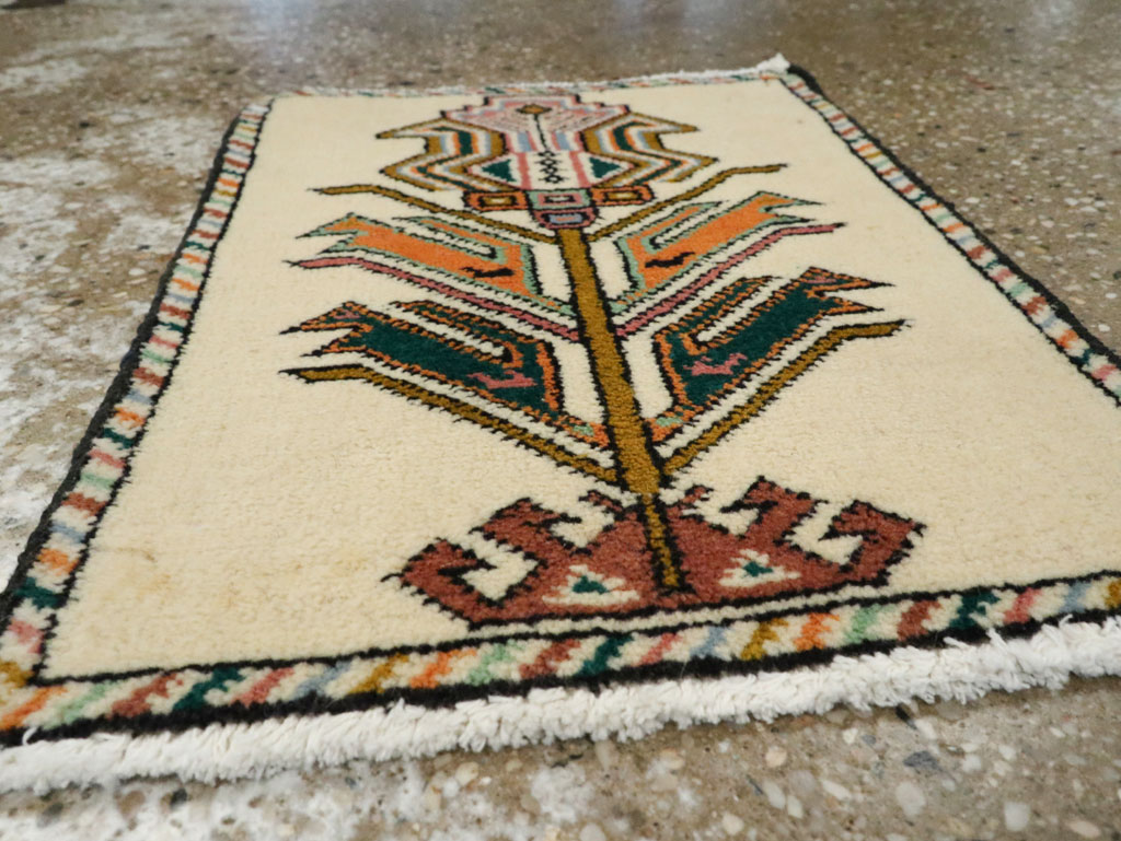 Vintage Persian Baluch Pictorial Rug, No.24898 - Galerie Shabab