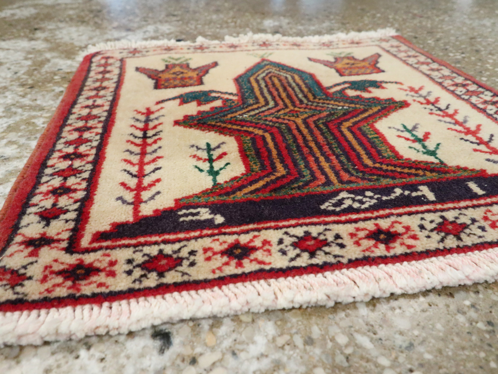 Vintage Persian Pictorial Baluch Rug (Pair: 1 of 2), No.24899 - Galerie Shabab