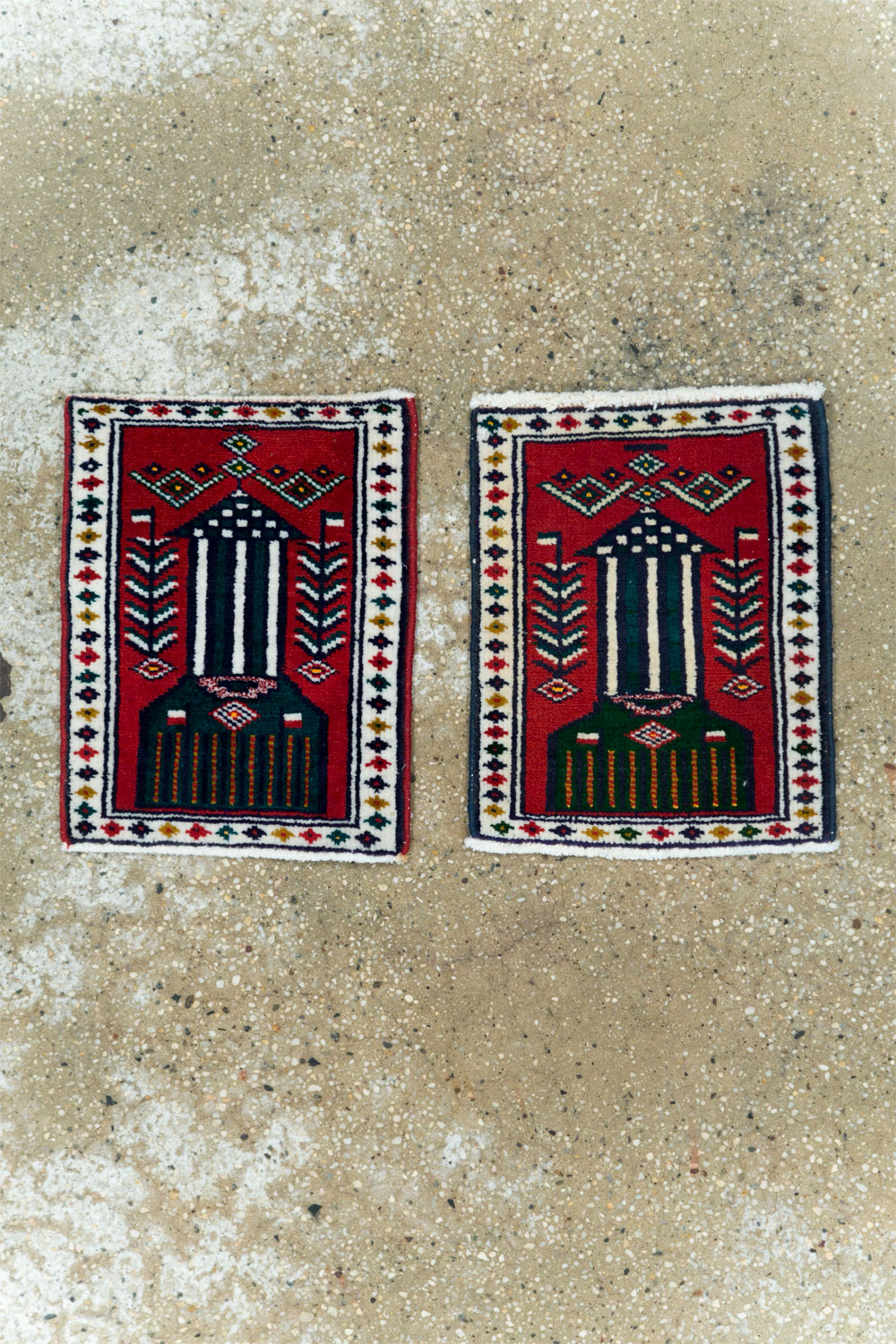 Vintage Persian Pictorial Baluch Rug (Pair: 1 of 2), No.24905 - Galerie Shabab
