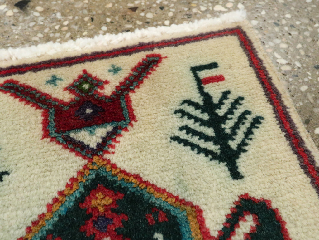 Vintage Persian Baluch Pictorial Rug, No.24926 - Galerie Shabab