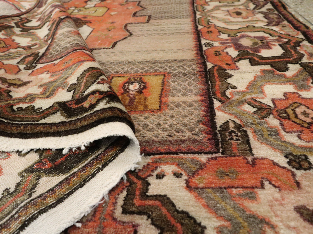 Vintage Persian Malayer Pictorial Rug, No.24943 - Galerie Shabab