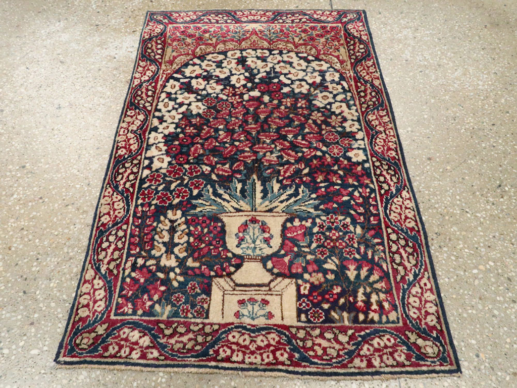 Antique Persian Lavar Kerman Rug, No.24995 - Galerie Shabab