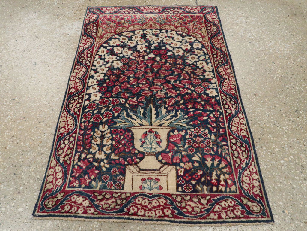 Antique Persian Lavar Kerman Rug, No.24995 - Galerie Shabab