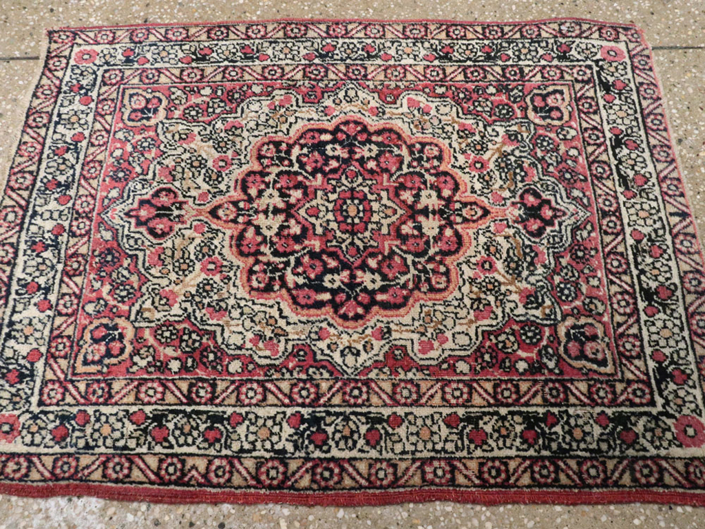 Antique Persian Lavar Kerman Rug, No.25003 - Galerie Shabab
