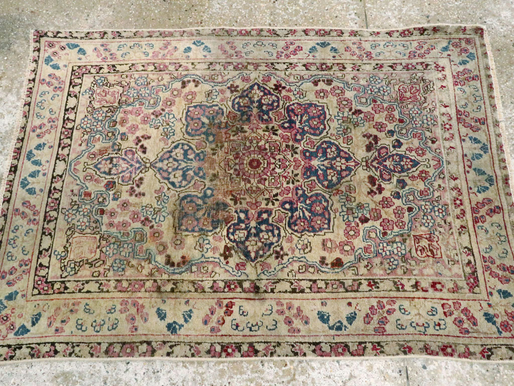 Antique Persian Lavar Kerman Rug, No.25007 - Galerie Shabab
