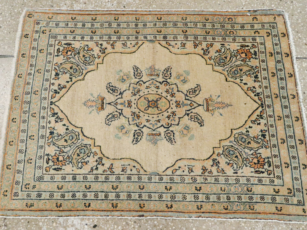 Antique Persian Tabriz Hagi Jalili Rug, No.25041 - Galerie Shabab