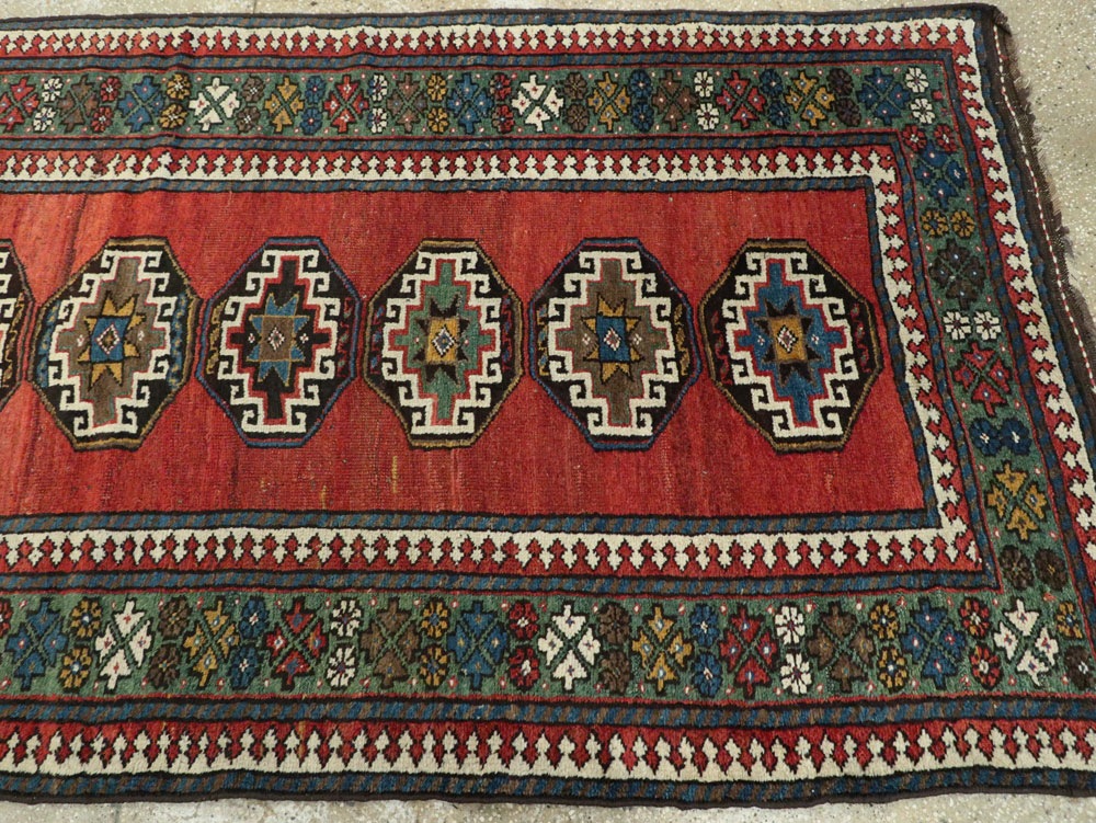Antique Persian Kurdish Runner, No.25053 - Galerie Shabab