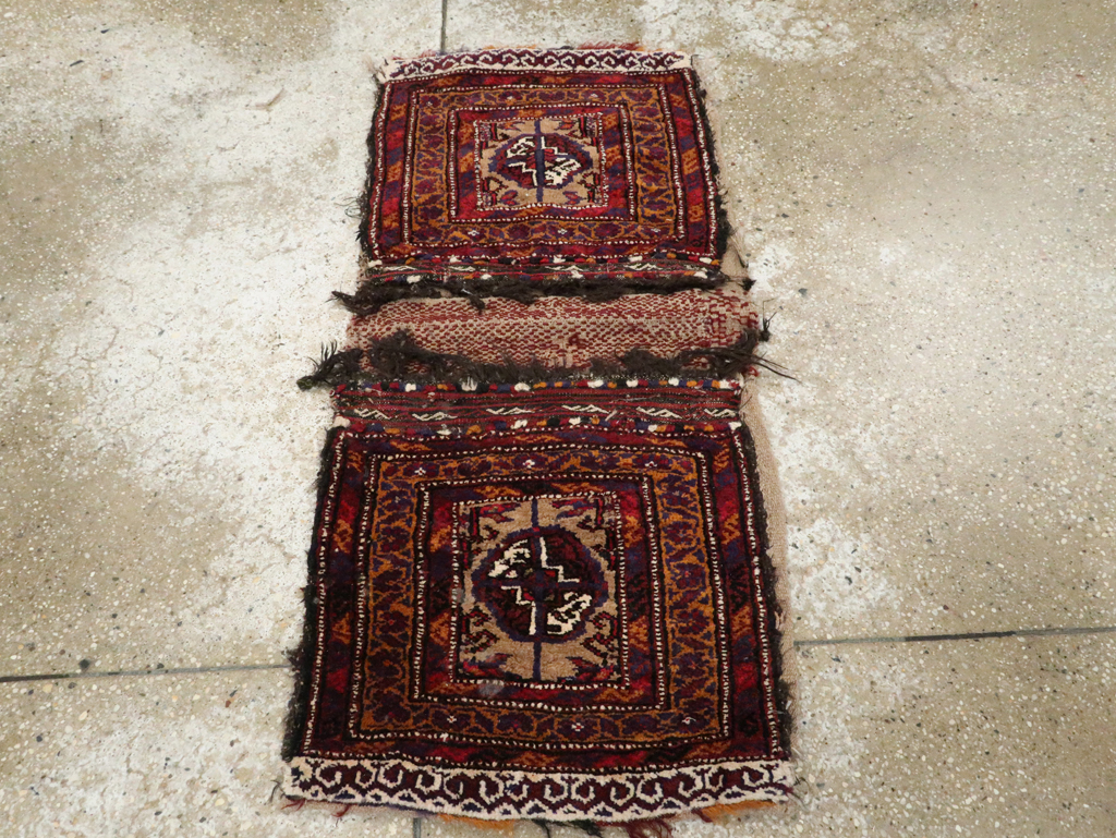 Vintage Persian Baluch Saddlebag (Khorjin), No.25077 - Galerie Shabab