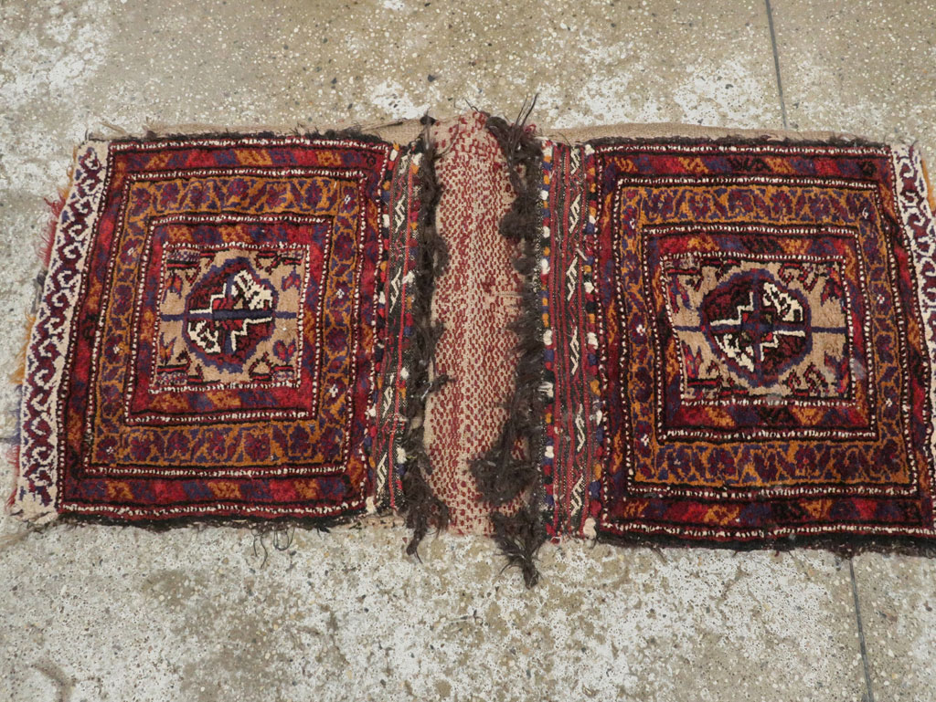 Vintage Persian Baluch Saddlebag (Khorjin), No.25077 - Galerie Shabab