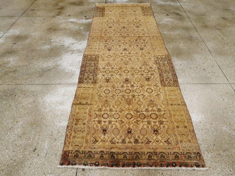 Vintage Persian Malayer Runner, No.25081 - Galerie Shabab