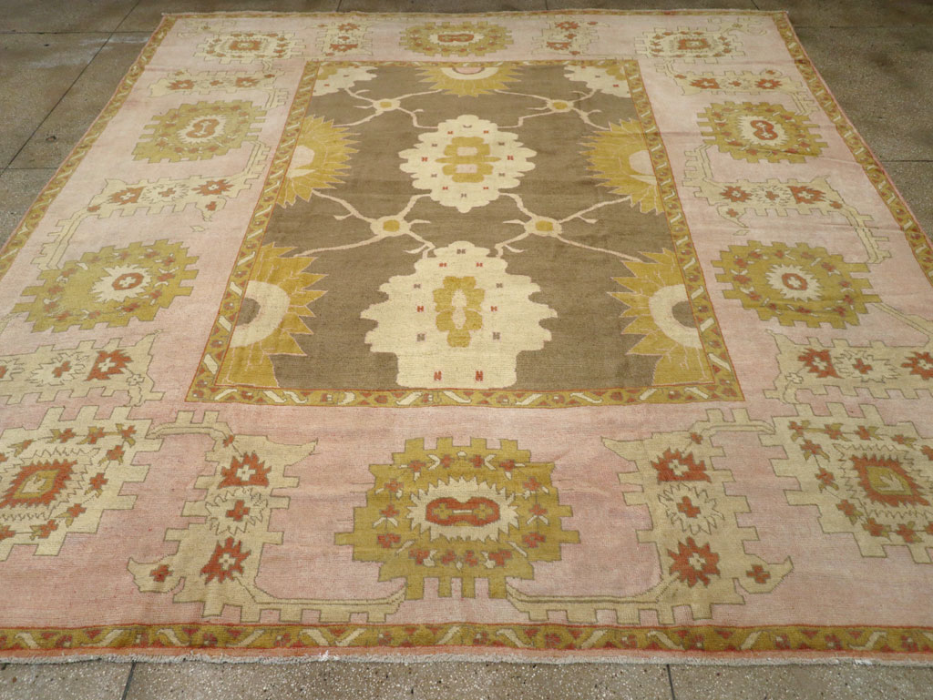 Antique Turkish Oushak Square Carpet, No.25094 - Galerie Shabab