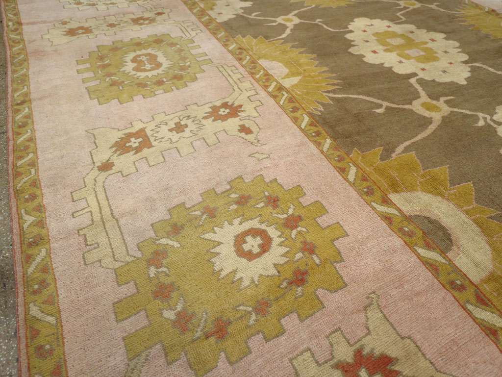 Antique Turkish Oushak Square Carpet, No.25094 - Galerie Shabab