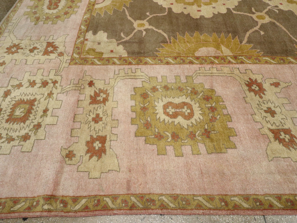 Antique Turkish Oushak Square Carpet, No.25094 - Galerie Shabab