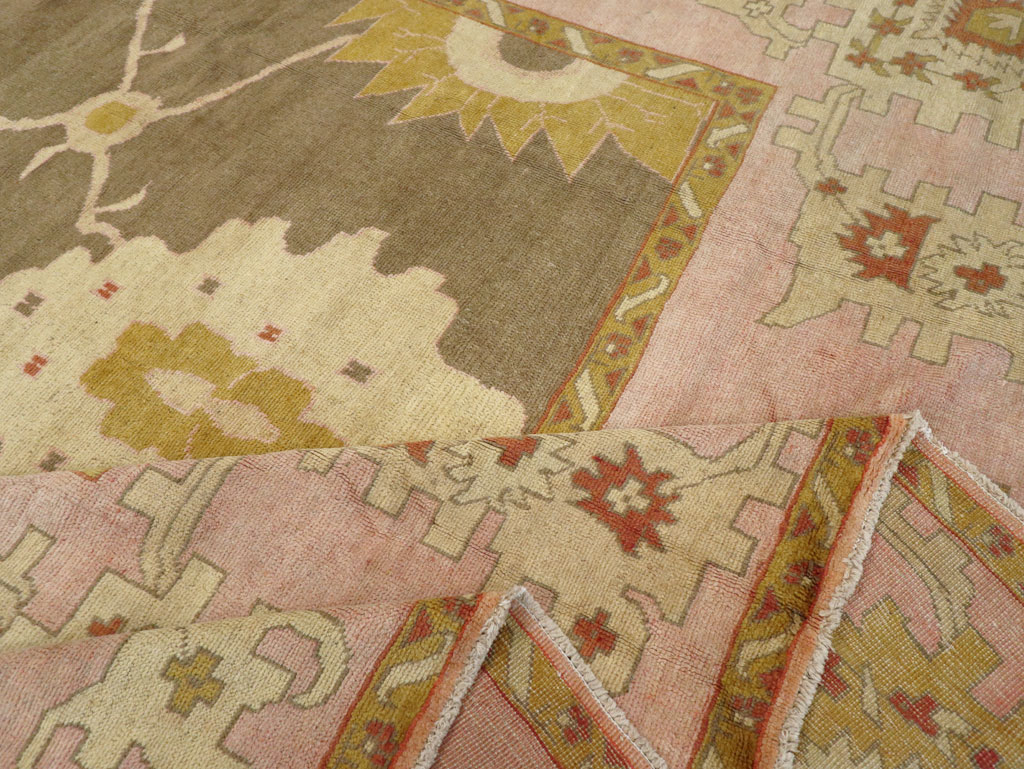 Antique Turkish Oushak Square Carpet, No.25094 - Galerie Shabab