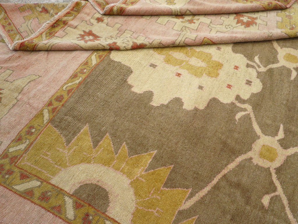 Antique Turkish Oushak Square Carpet, No.25094 - Galerie Shabab