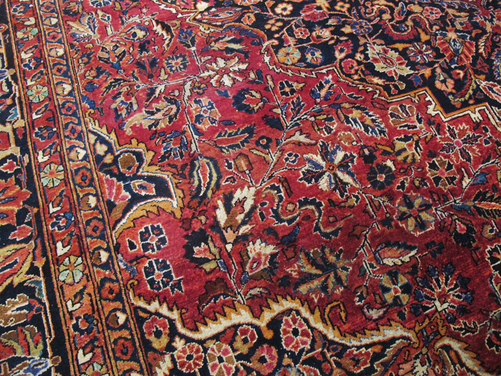 Antique Persian Sarouk Carpet, No.25095 - Galerie Shabab