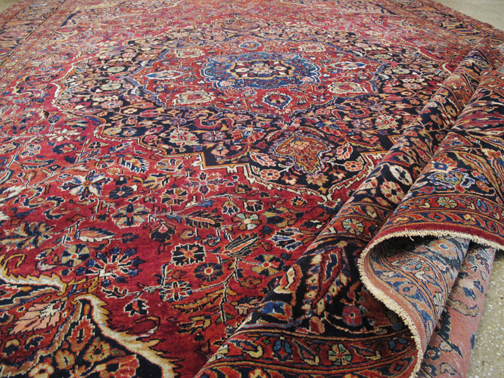 Antique Persian Sarouk Carpet, No.25095 - Galerie Shabab