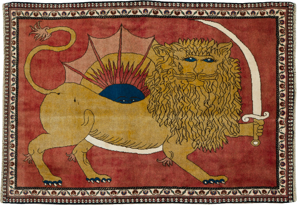 Vintage Persian Shiraz Pictorial Rug, No.25107 - Galerie Shabab