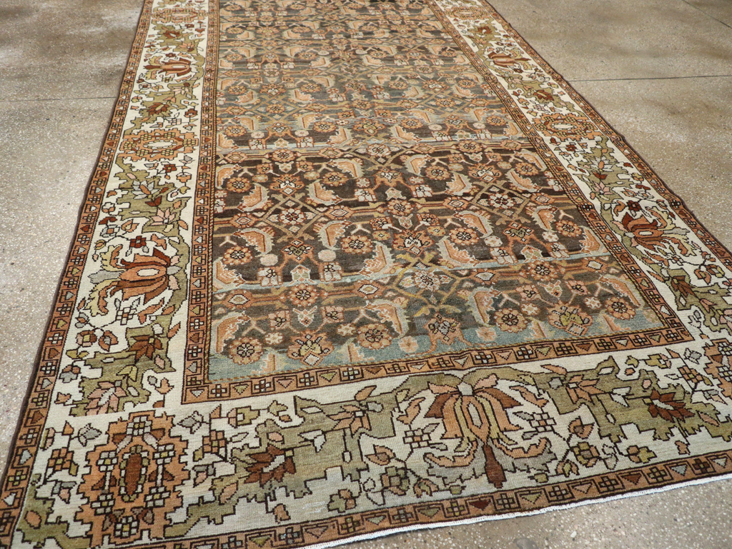 Vintage Persian Malayer Gallery Carpet, No.25115 - Galerie Shabab