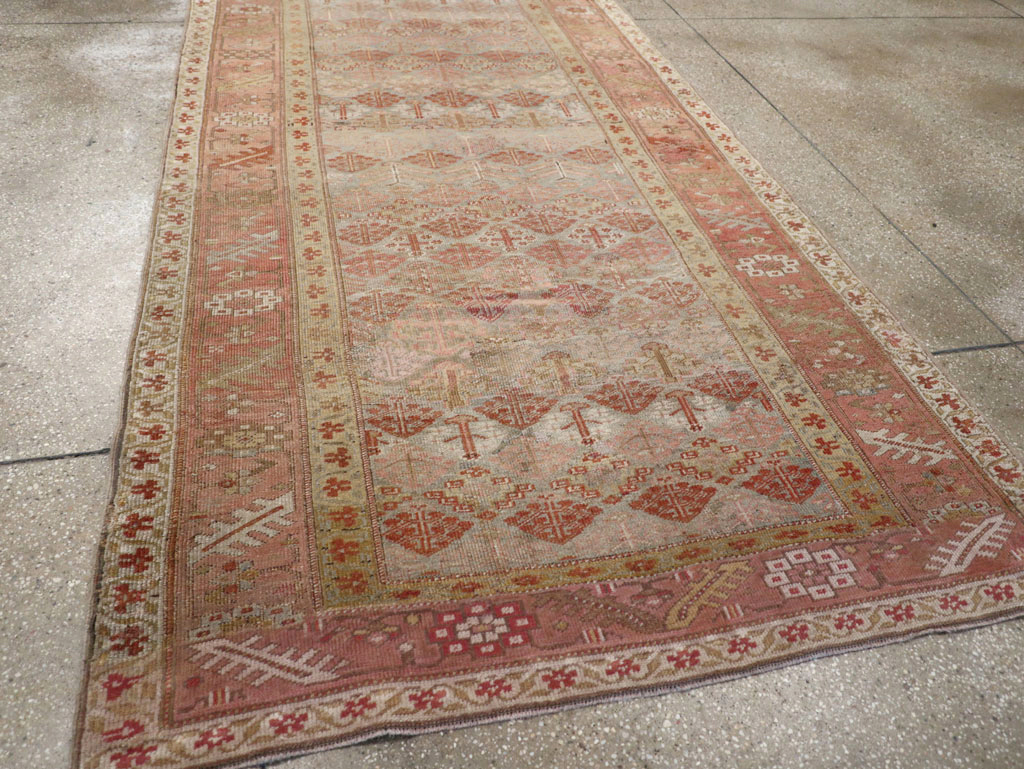 Antique Persian Malayer Wide Gallery Runner, No.25118 - Galerie Shabab