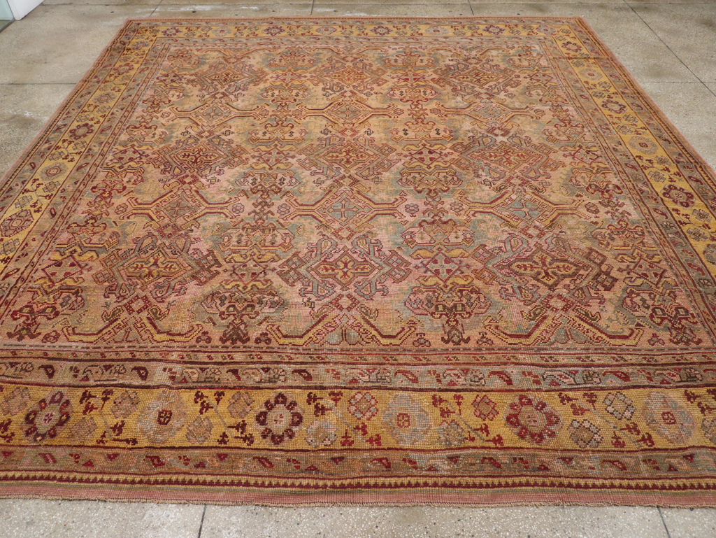Antique Persian Oushak Carpet, No.25134 - Galerie Shabab