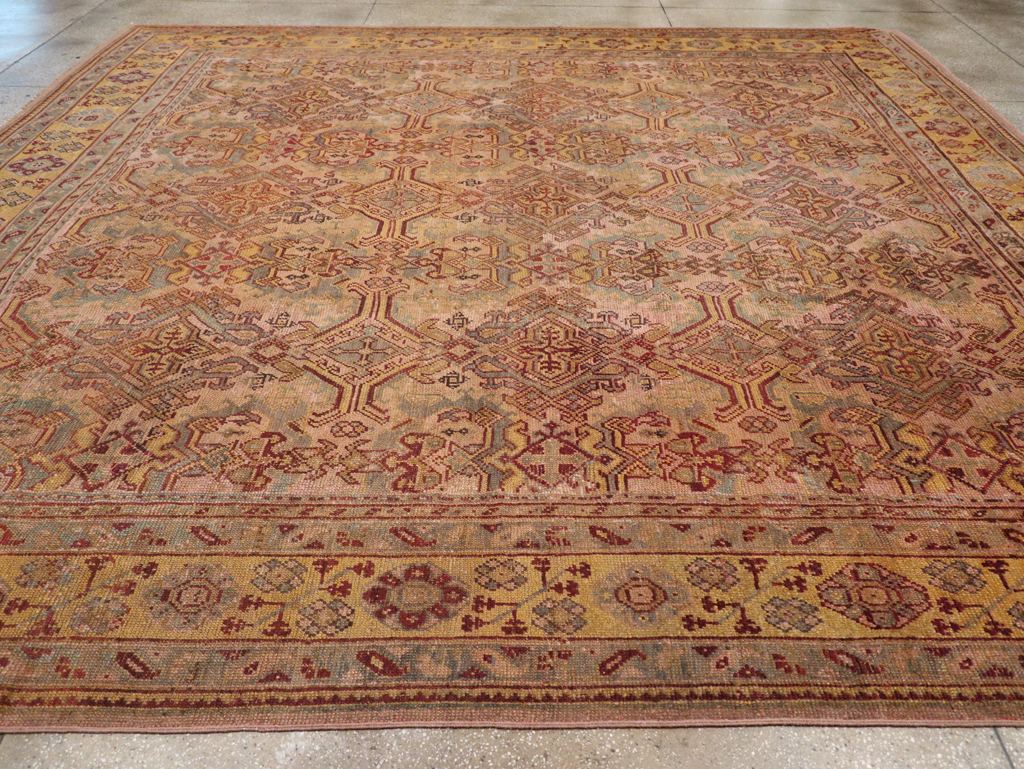Antique Persian Oushak Carpet, No.25134 - Galerie Shabab