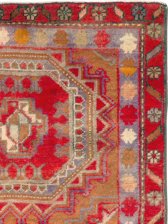 Vintage Persian Tabriz Rug, No.25170 - Galerie Shabab
