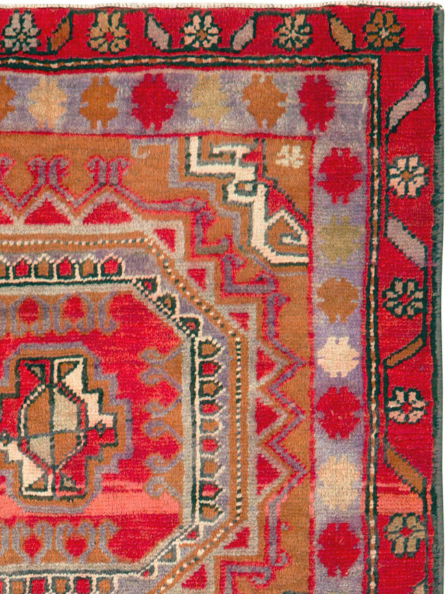 Vintage Persian Tabriz Rug, No.25170 - Galerie Shabab
