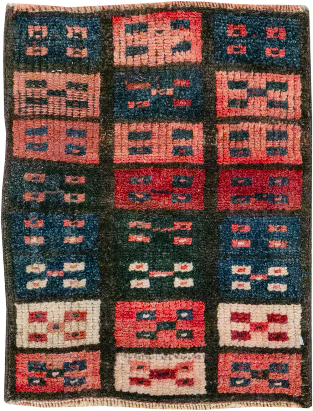 Vintage Persian Gabbeh Throw Rug, No.25174 - Galerie Shabab