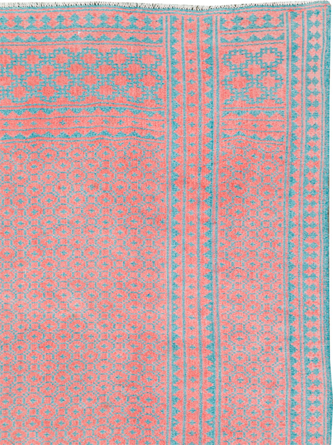 Vintage Persian Flatweave Kilim Accent Rug, No.25178 - Galerie Shabab