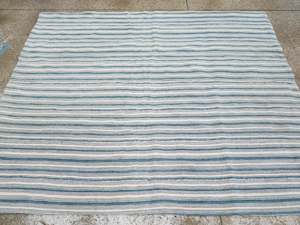 Vintage Persian Flatweave Kilim Square Accent Rug, No.25190 - Galerie Shabab