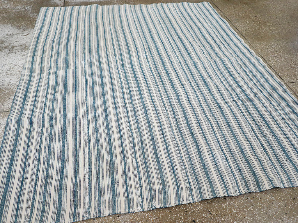 Vintage Persian Flatweave Kilim Square Accent Rug, No.25190 - Galerie Shabab