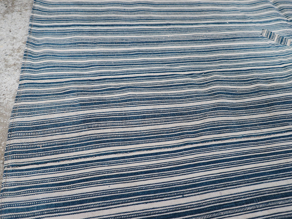 Vintage Persian Flatweave Kilim Square Accent Rug, No.25191 - Galerie Shabab