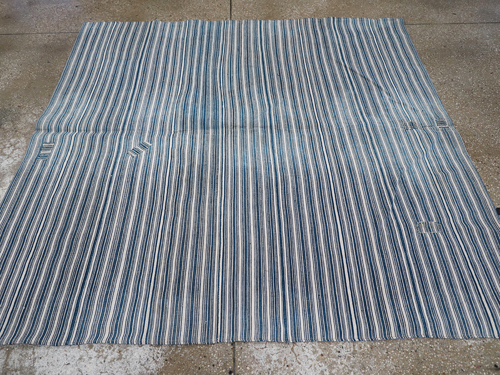 Vintage Persian Flatweave Kilim Square Accent Rug, No.25191 - Galerie Shabab