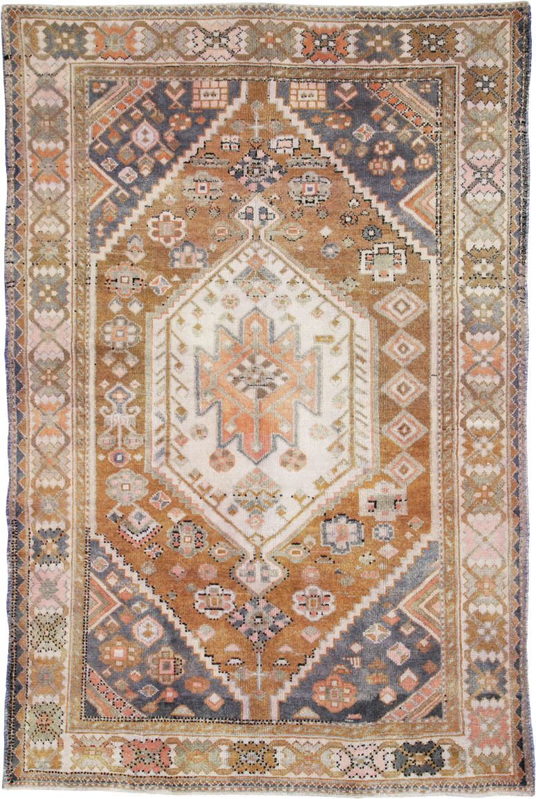 Vintage Persian Bakhtiari Rug, No.25204 - Galerie Shabab