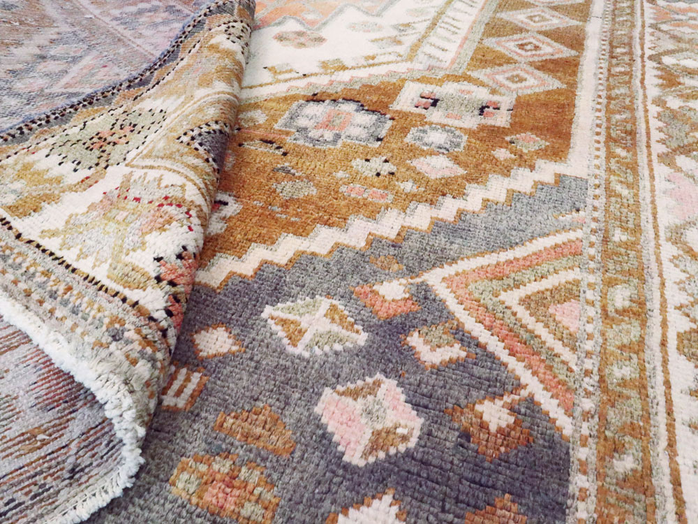 Vintage Persian Bakhtiari Rug, No.25204 - Galerie Shabab