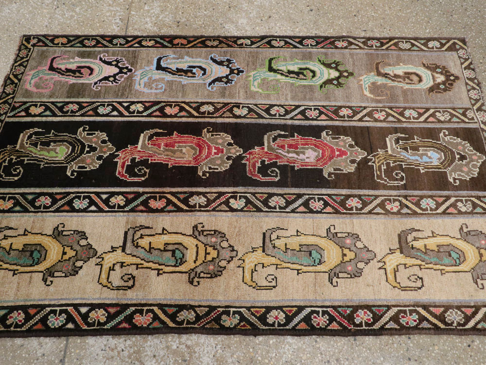 Vintage Persian Shiraz Rug, No.25208 - Galerie Shabab