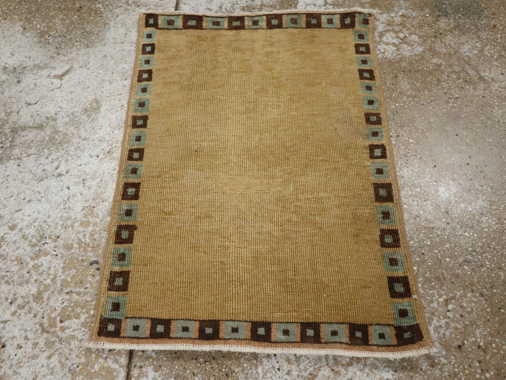 Antique Persian Tabriz Rug, No.25213 - Galerie Shabab