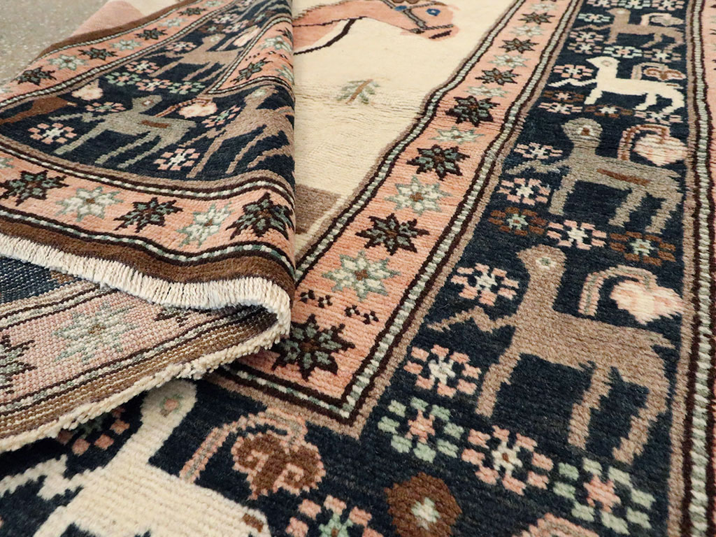 Vintage Persian Kurdish Pictorial Rug, No.25219 - Galerie Shabab