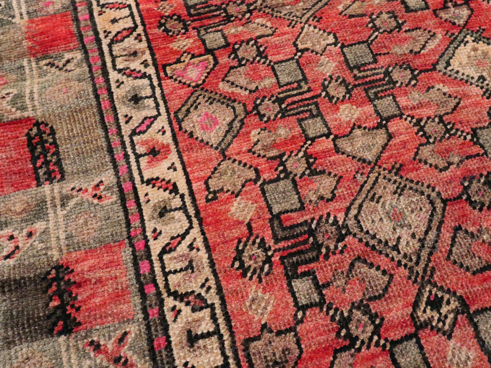 Vintage Persian Kurdish Rug, No.25220 - Galerie Shabab