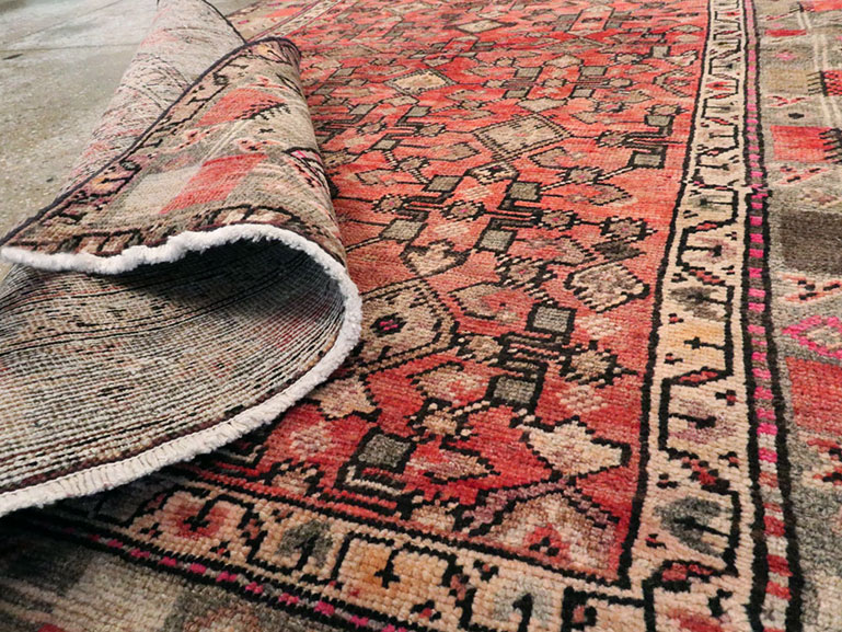 Vintage Persian Kurdish Rug, No.25220 - Galerie Shabab