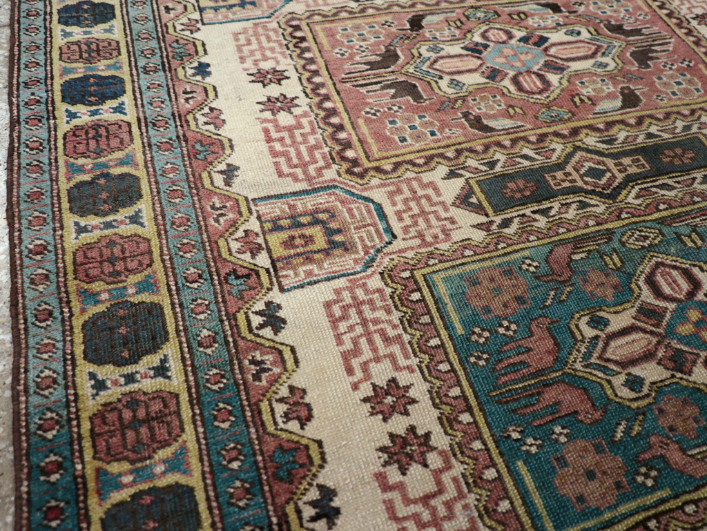 Vintage Persian Veece Throw Rug, No.25222 - Galerie Shabab
