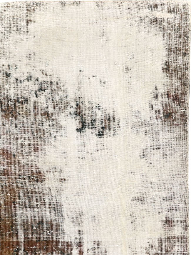 Distressed Vintage Persian Tabriz Small Room Size Carpet, No.25234 - Galerie Shabab
