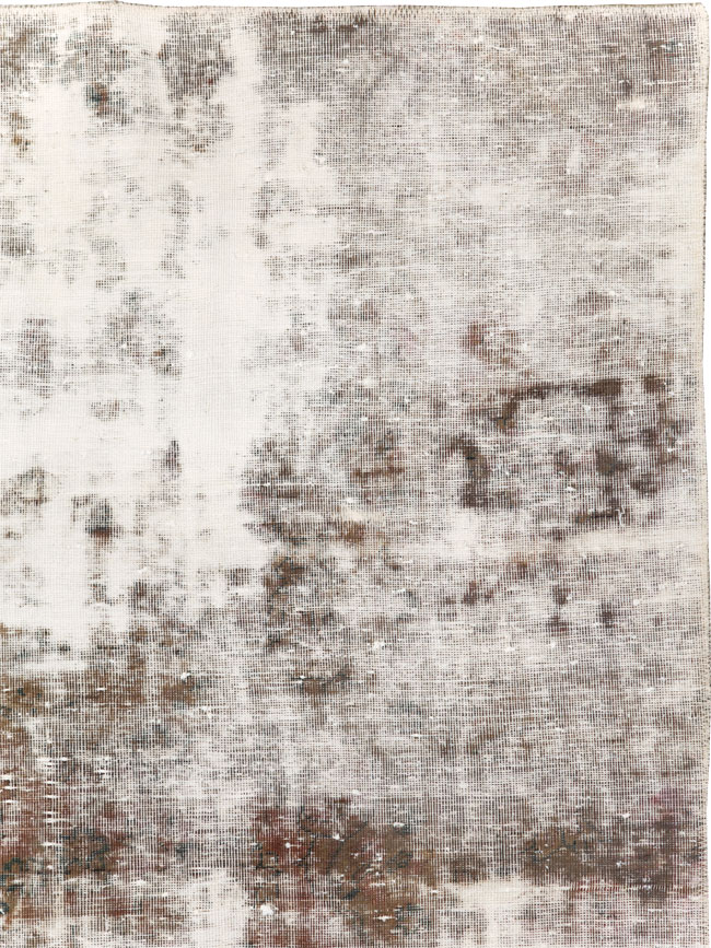 Distressed Vintage Persian Tabriz Small Room Size Carpet, No.25234 - Galerie Shabab