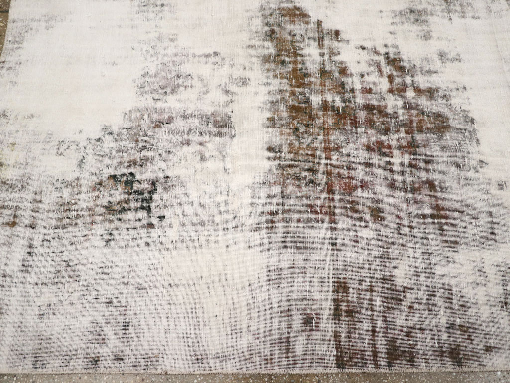 Distressed Vintage Persian Tabriz Small Room Size Carpet, No.25234 - Galerie Shabab